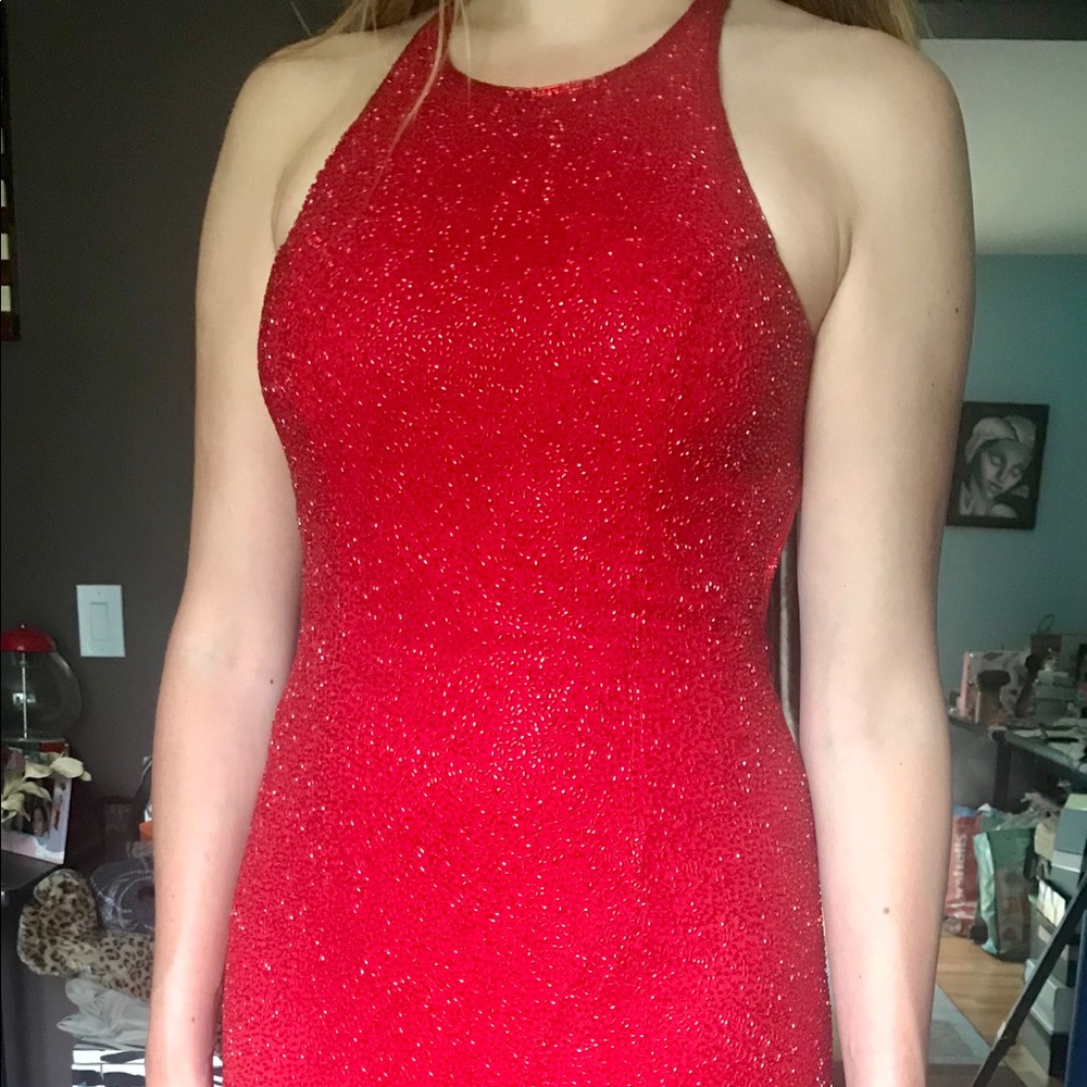 Cache Red sequenced gown